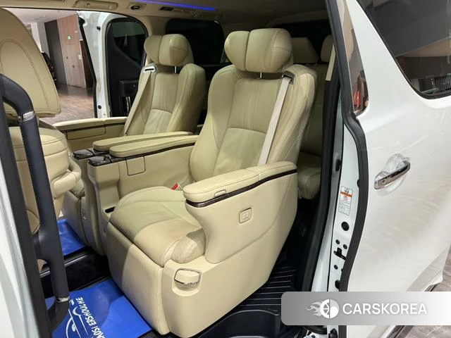 Toyota Elfa id 4276501 из Китая 36