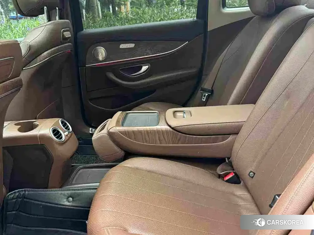 Mercedes-Benz E-Class id 4553997 из Китая 7