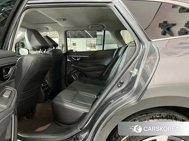 Subaru OUTBACK id 3895895 из Китая 12