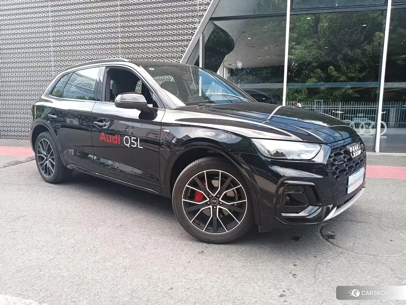Audi Q5L id 4629656 из Китая 8