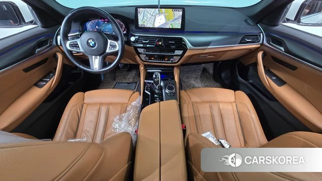 BMW 5 Series (G30) id 3883821 из Кореи 17