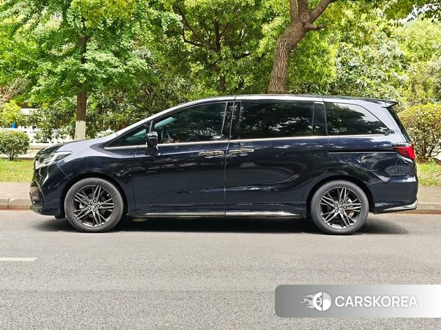 Honda Odyssey id 4320707 из Китая 14