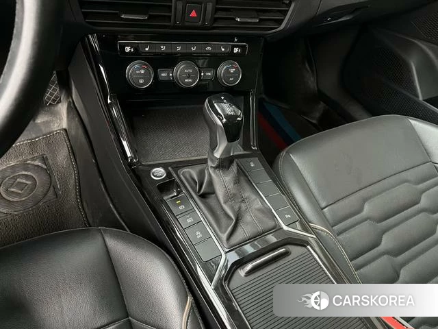 Volkswagen Passat id 4212694 из Китая 14