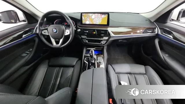 BMW 5 Series (G30) id 3251765 из Кореи 17