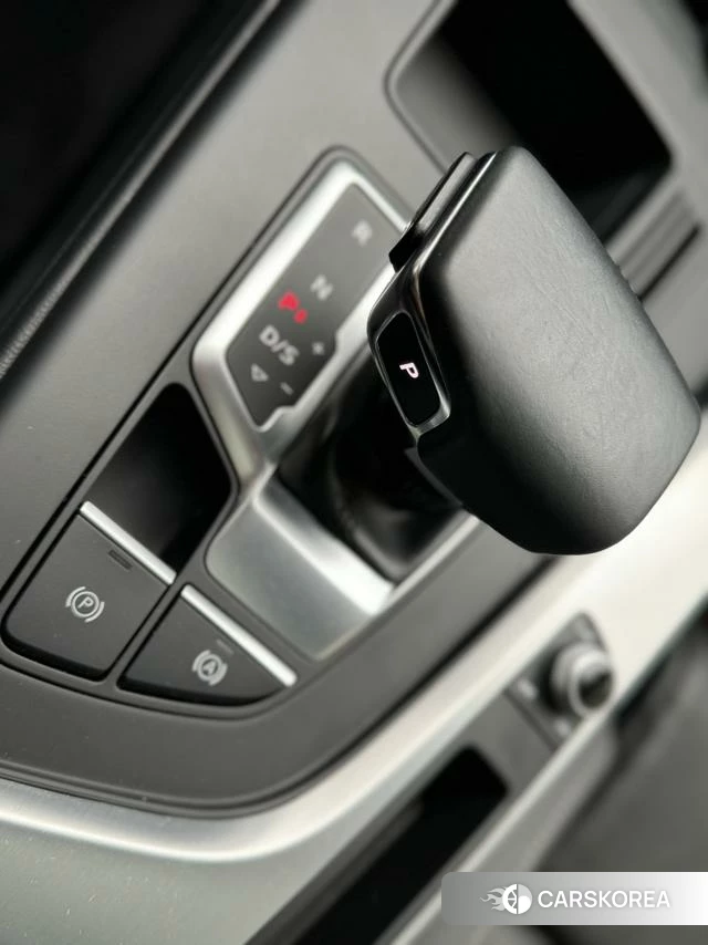 Audi A4L id 4260592 из Китая 22
