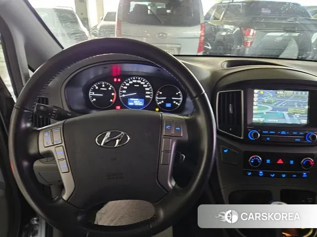 Hyundai The New Grand Starex id 3469933 из Кореи 17