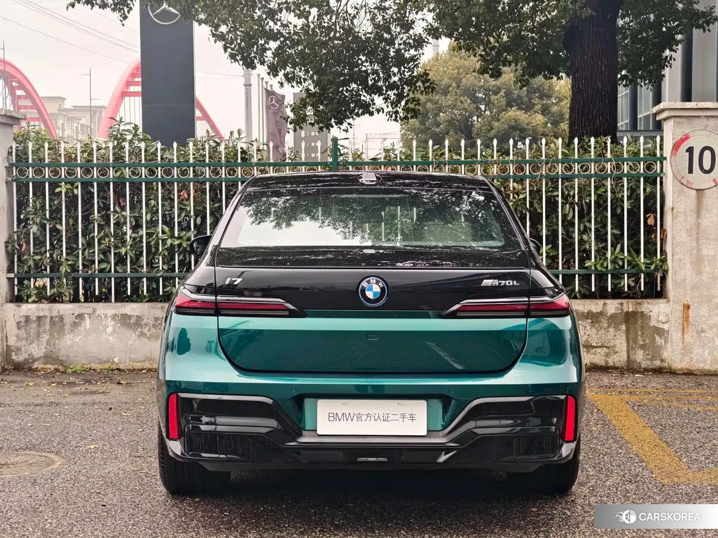 BMW i7 M70L id 4547324 из Китая 17