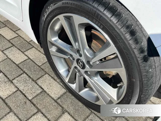 Hyundai Avante AD id 3636786 из Кореи 16