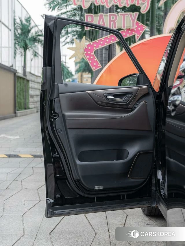 Toyota Elfa id 4394157 из Китая 18