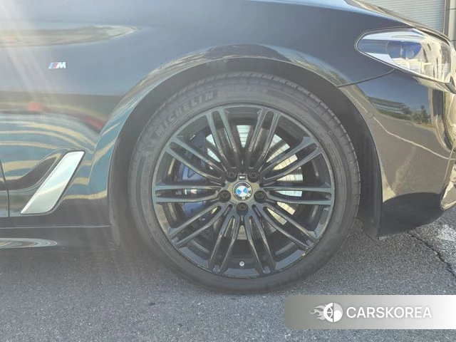 BMW 5 Series (G30) id 4203965 из Кореи 12