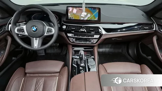 BMW 5 Series (G30) id 3058476 из Кореи 17