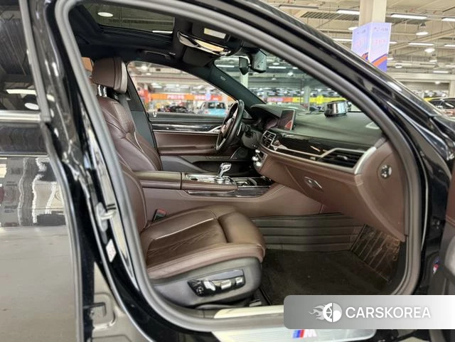 BMW 7 series id 4275723 из Китая 29