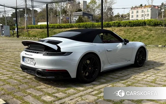 Porsche 911(992) id 2523356 из Кореи 9