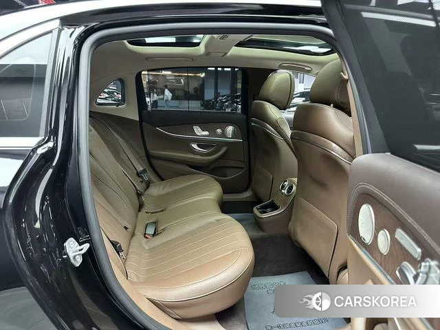Mercedes-Benz E-class id 4299514 из Китая 12