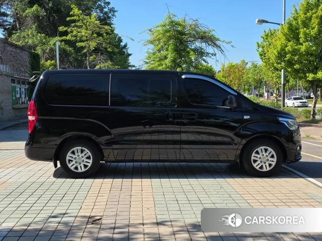 Hyundai The New Grand Starex id 4393625 из Кореи 17
