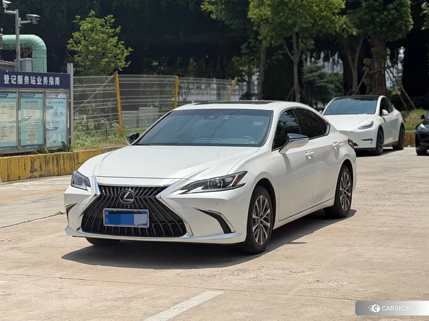 Lexus ES id 4599755 из Китая 8