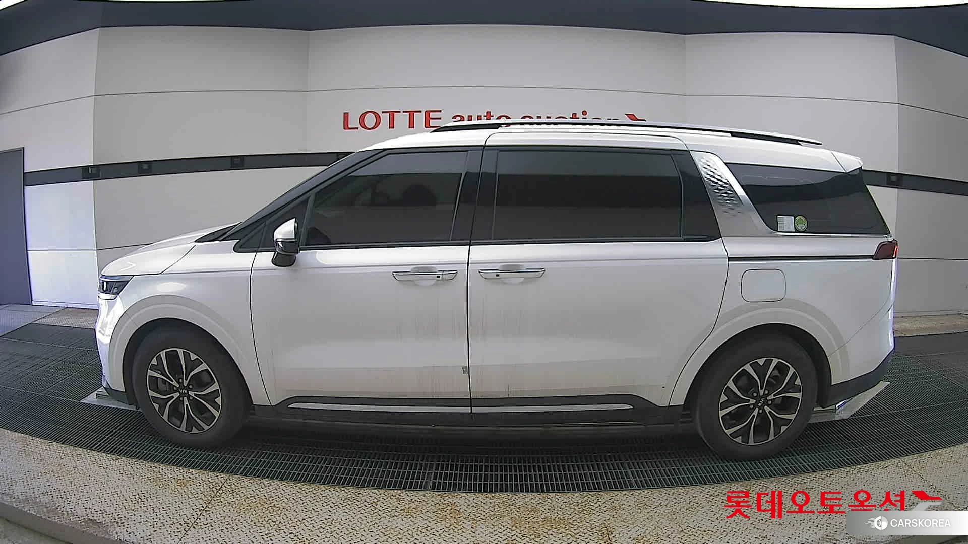 Kia Carnival id 4296914 из Кореи 35
