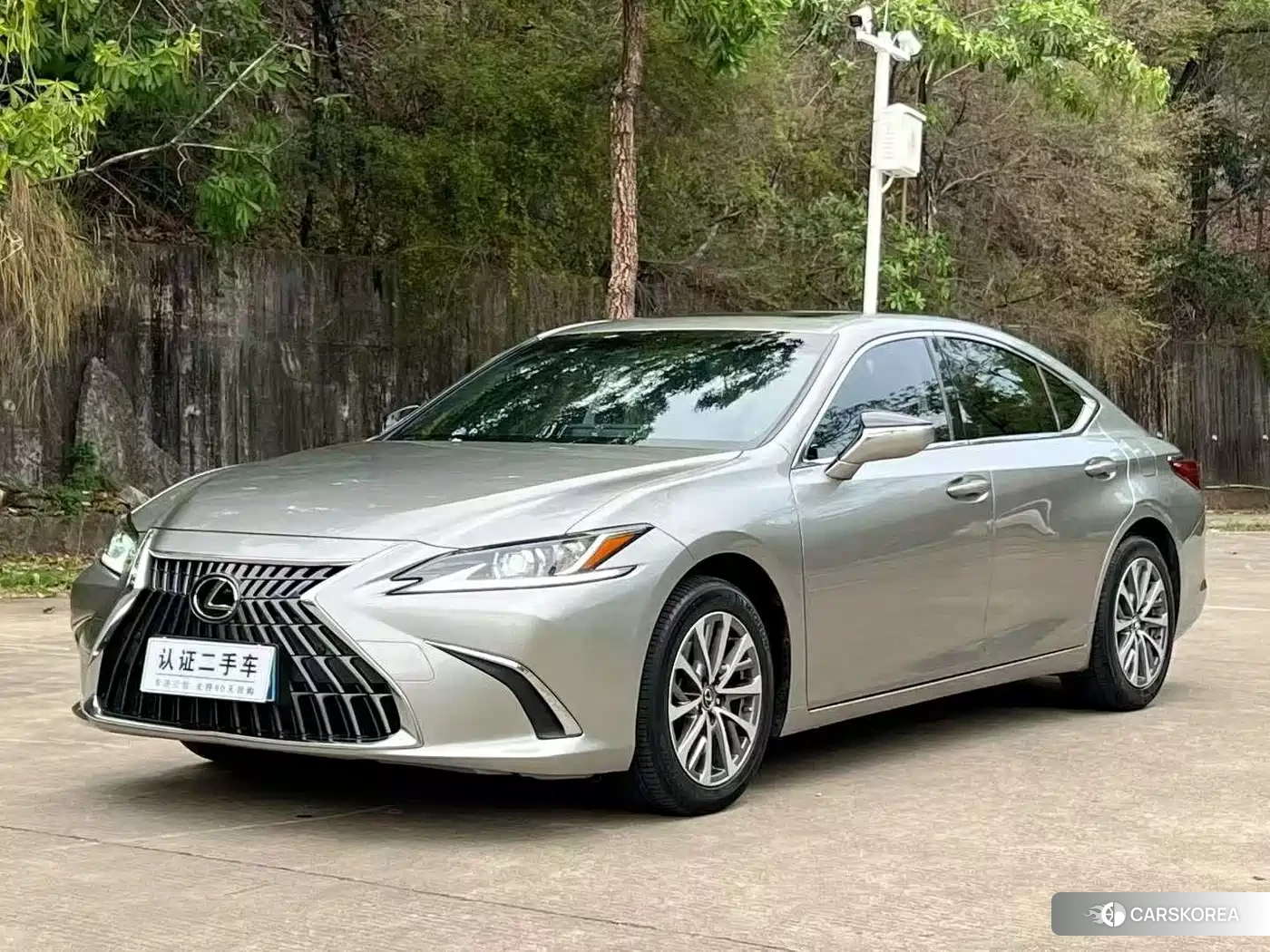Lexus ES id 4628949 из Китая 7
