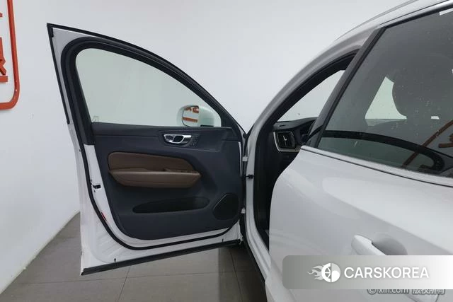 Volvo XC60 id 4212328 из Китая 21
