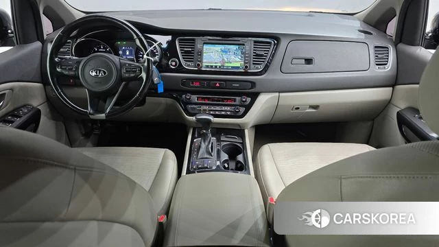 Kia All New Carnival id 4703614 из Кореи 17