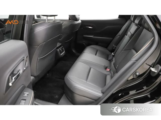 Toyota Crown SportCross id 4274668 из Китая 7