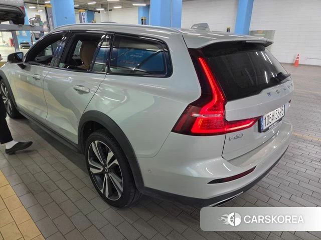 Volvo V60 Cross-Country 2nd Generation id 4283956 из Кореи 7