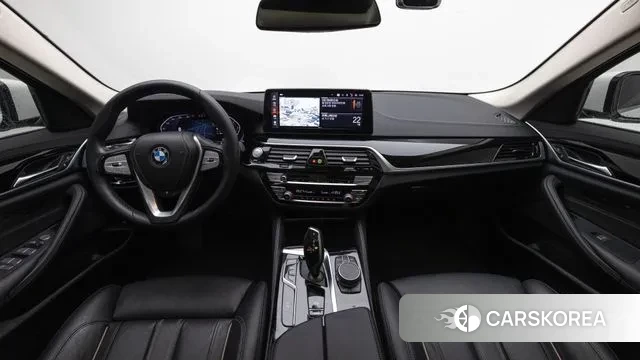 BMW 5 Series (G30) id 3615743 из Кореи 17