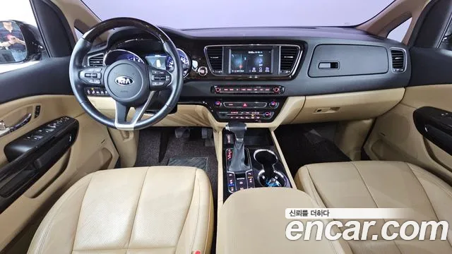 Kia The New Carnival id 2718611 из Кореи 17