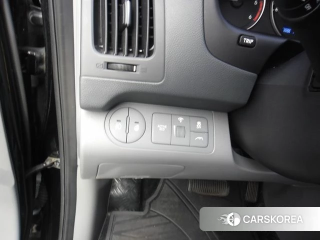 Hyundai The New Grand Starex id 4684571 из Кореи 8