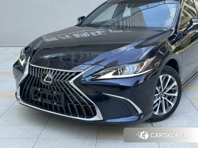 Lexus ES id 4321077 из Китая 20