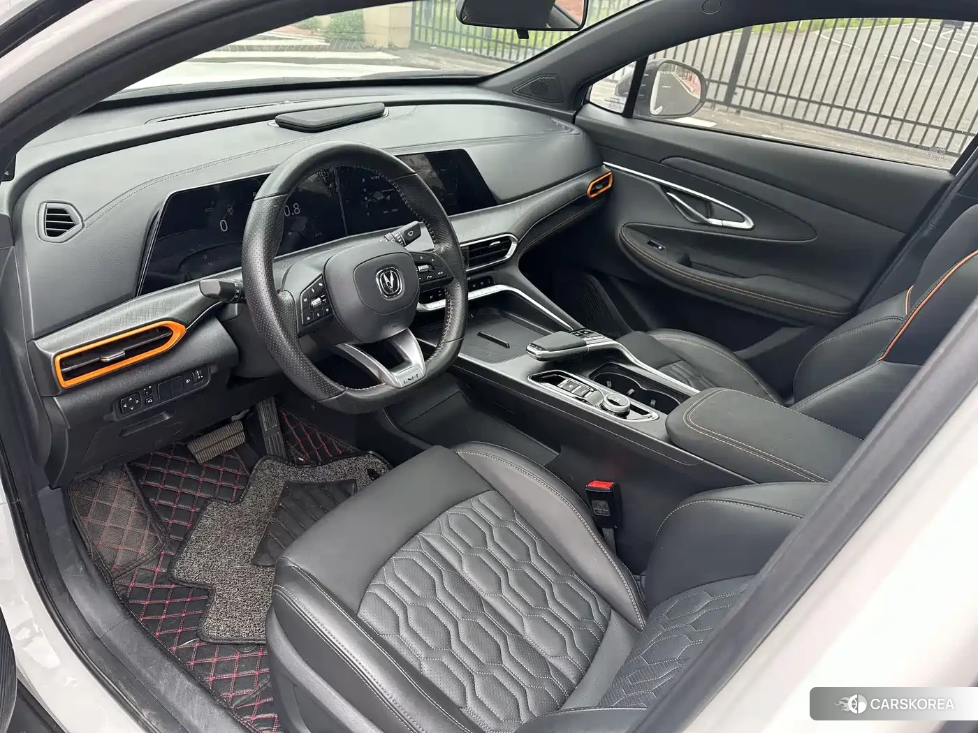 Chang'an Changan UNI-T id 4538941 из Китая 7