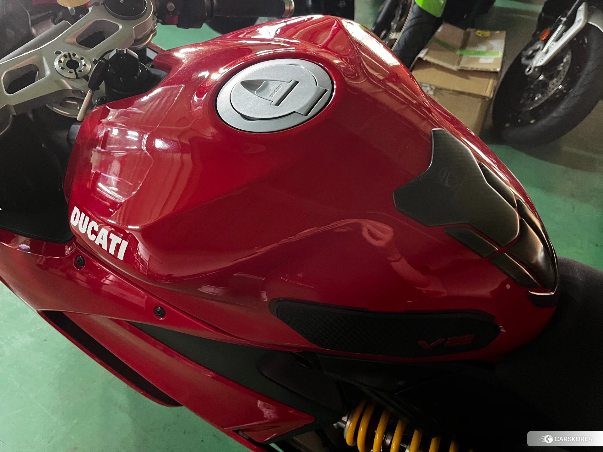 Ducati PANIGALE V2 id 3951994 из Японии 8