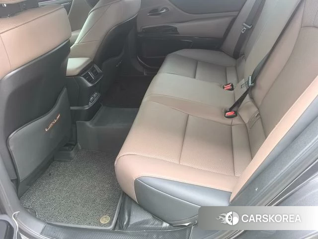Lexus ES id 4335199 из Китая 7