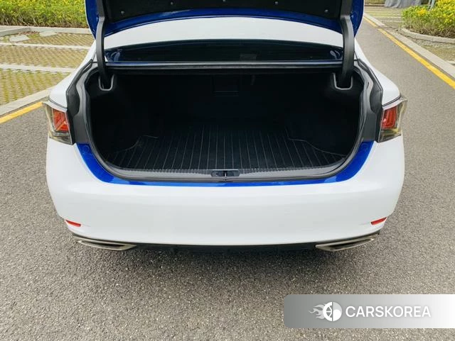 Lexus GS id 4209284 из Китая 19