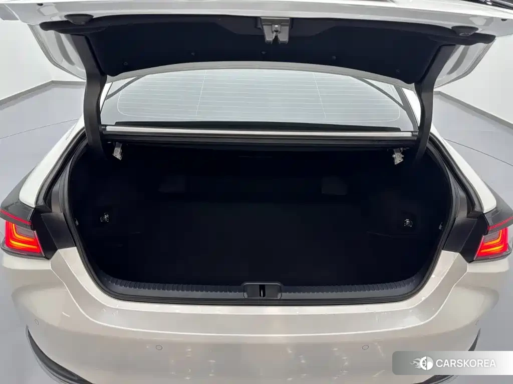 Lexus ES id 4629052 из Китая 28