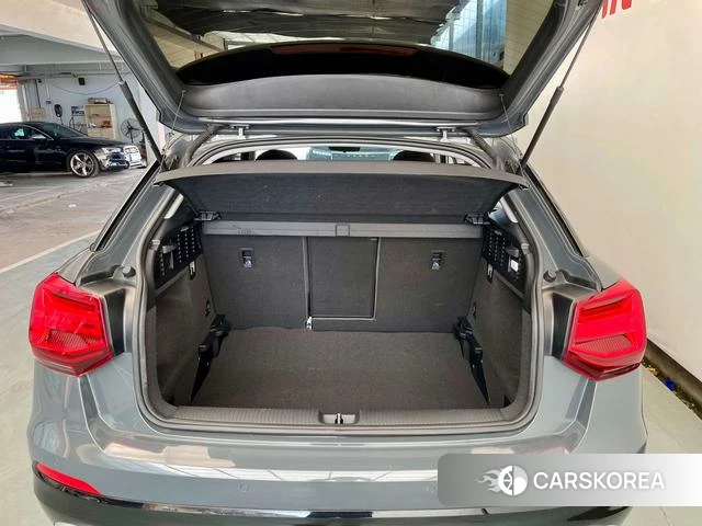 Audi Q2L id 4238112 из Китая 16