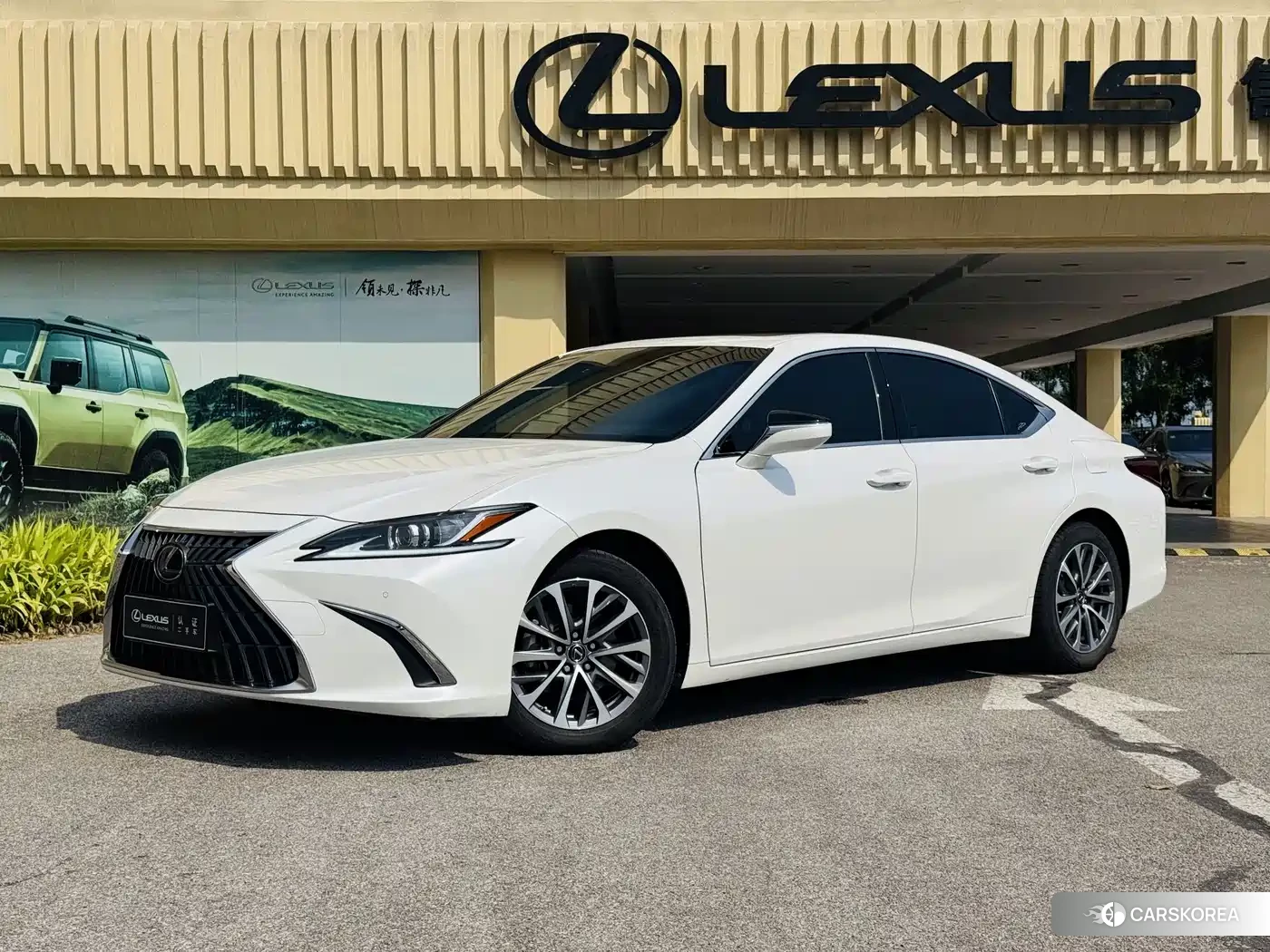 Lexus ES id 4685877 из Китая 7