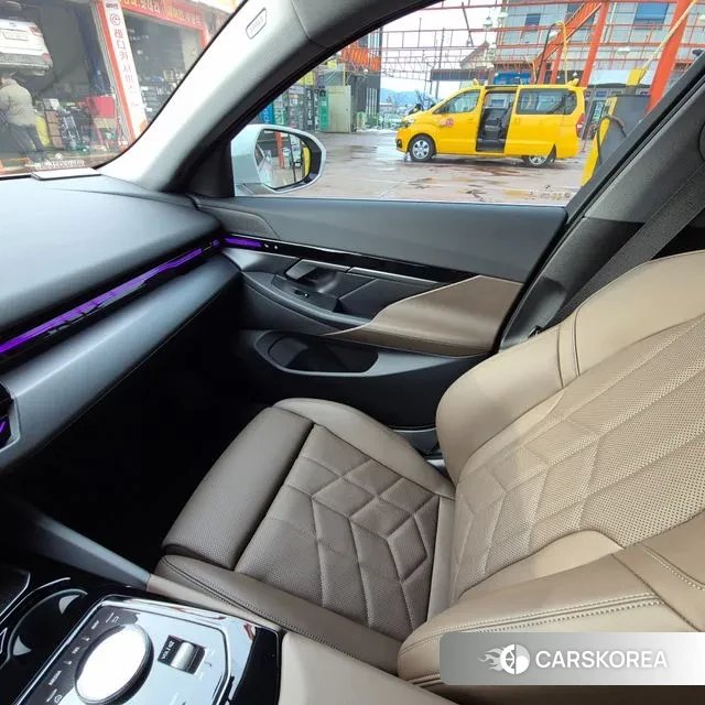 BMW 5 Series (G60) id 3733530 из Кореи 7