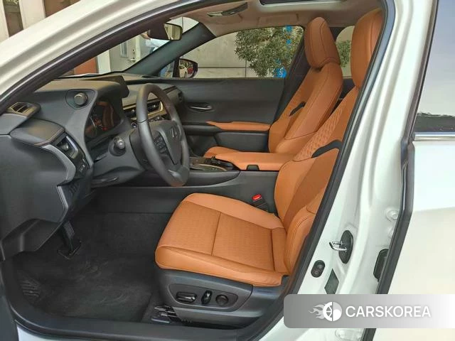 Lexus UX id 4277374 из Китая 9