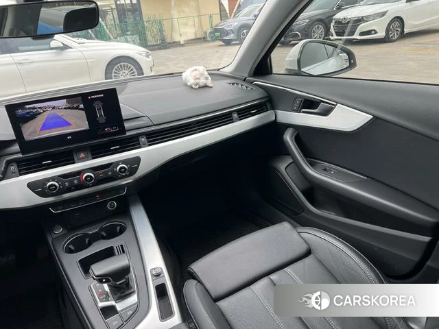 Audi A4L id 4314844 из Китая 16