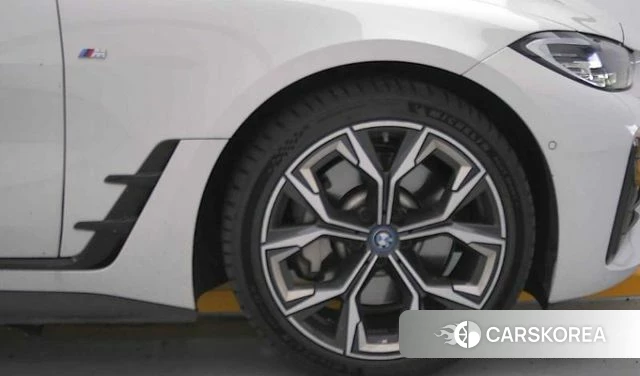 BMW i4 id 4524379 из Кореи 12