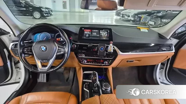 BMW 5 Series (G30) id 3789639 из Кореи 15