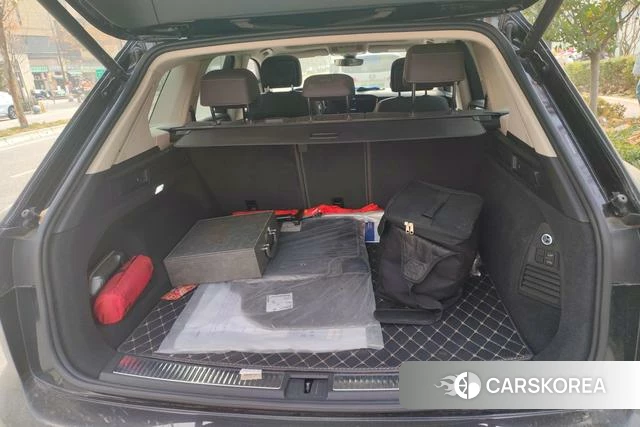 Volkswagen Touareg id 4263843 из Китая 14
