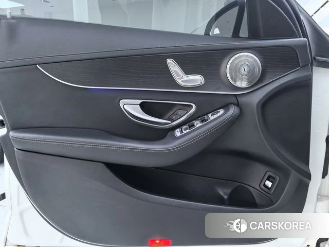 Mercedes-Benz Class C id 4271416 из Китая 12