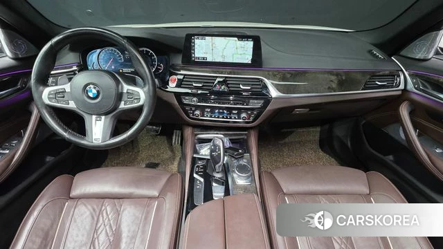 BMW 5 Series (G30) id 4246161 из Кореи 17