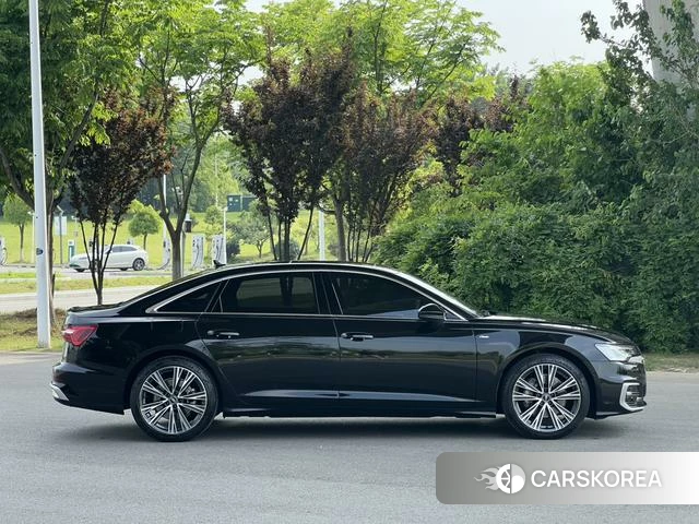 Audi A6L id 4307583 из Китая 11