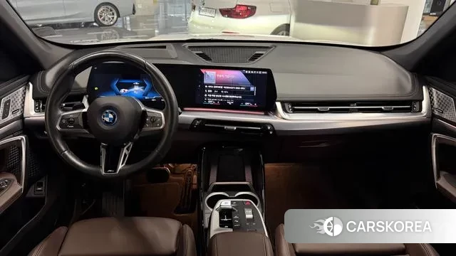 BMW iX1 (U11) id 3684855 из Кореи 17