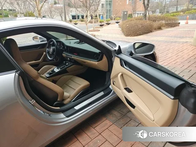 Porsche 911(992) id 3765751 из Кореи 7