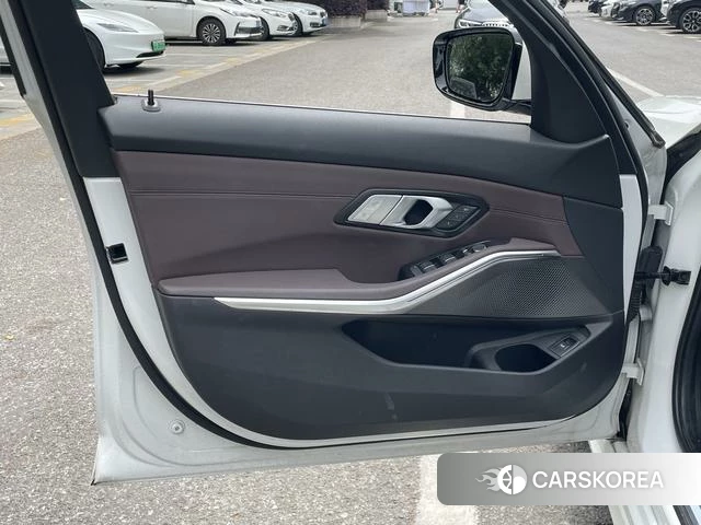 BMW 3 series id 4348730 из Китая 11