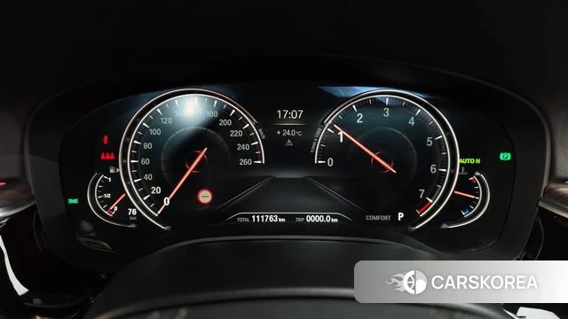 BMW 5 Series (G30) id 4345832 из Кореи 32